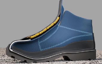 Abb. 22 Schnitt durch Sicherheitsschuh; Mittelfu�schutz in Lasche integriert