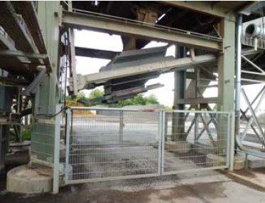 Abb. 64 Direktverladung, durch trennende, bewegliche Schutzeinrichtung mit elektrischer Verriegelung gesichert.