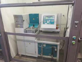 Abb. 85 Geschlossene Extraktions-Anlage nach dem Waschtrommelverfahren (geffneter Abzug)