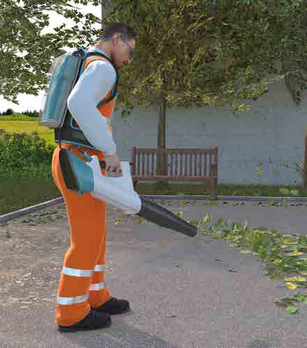 Abb. 69 Arbeiten mit Laubblas- und Laubsauggeräten