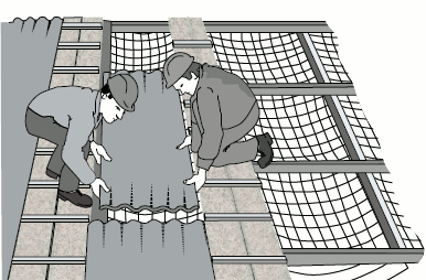 Abb. 21 Lauf- und Arbeitsstege auf nicht durchsturzsicheren Bauteilen unter Verwendung von Schutznetzen als Absturzsicherung