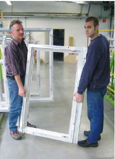 Abb. 72 Transport durch zwei Personen