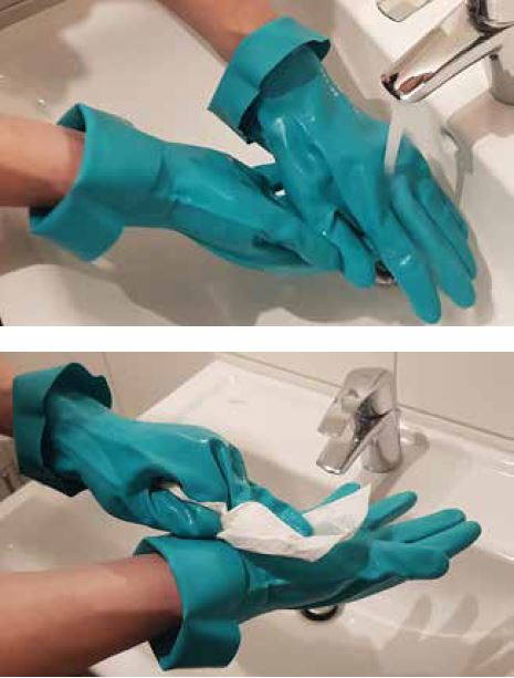 Abb. 4-7 Reinigen von Schutzhandschuhen