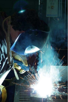 aufsteigender Schweißrauch ohne Absaugung